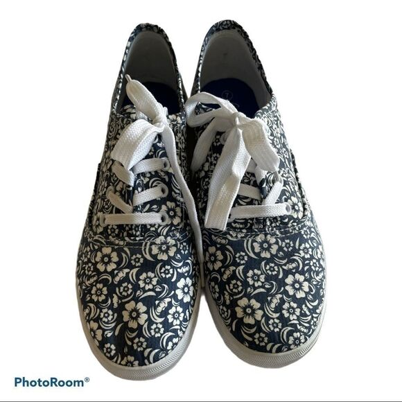 Blue & White Casual Sneakers, Size 7 - Picture 2 of 3